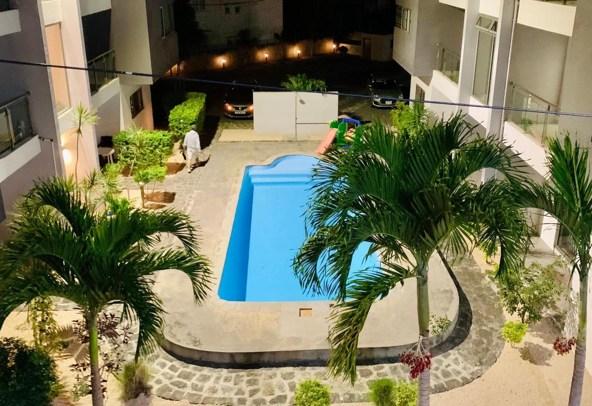 Ibiza Apartment - 150M From The Beach Flic en Flac ภายนอก รูปภาพ